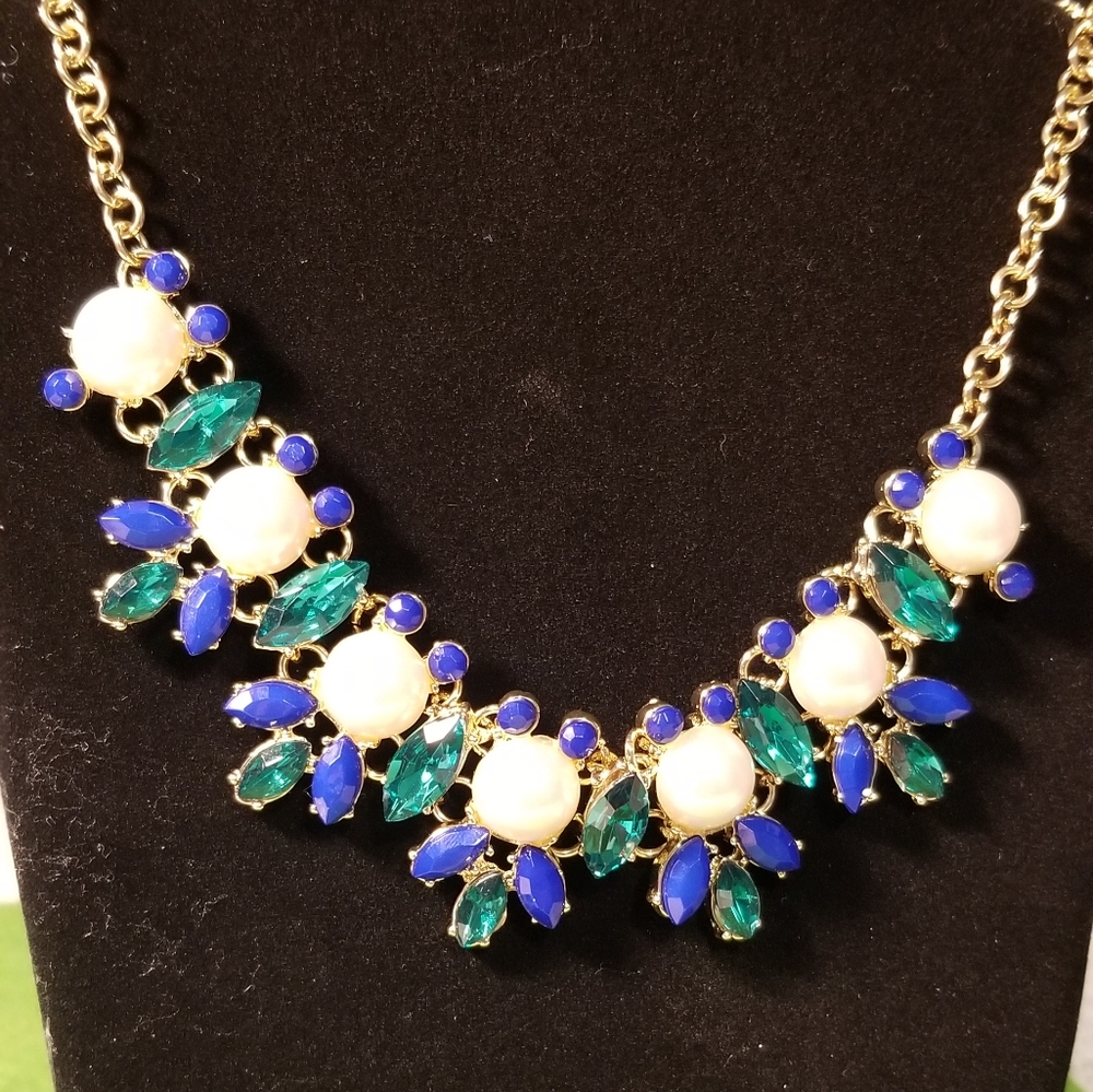 Pearl Green, & Blue Goldtone necklace  1